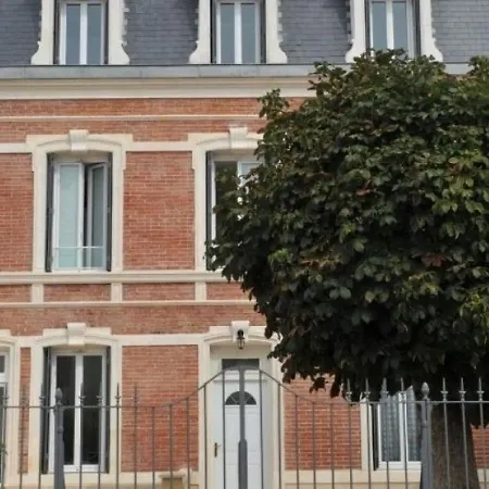 Fouras, 1 Piece, 2 Personnes - Fr-1-523-8 Apartment